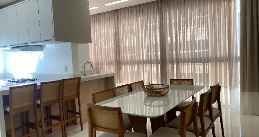 Elegância, conforto e sofisticação em Meia Praia – pronto para morar
