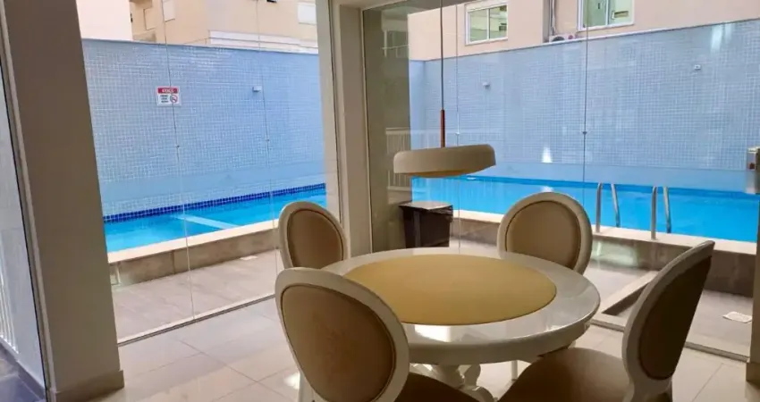 Espaçoso apartamento em Meia Praia com 3 suítes - LOCAÇÃO ANUAL