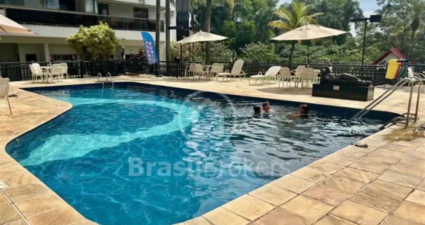 Apartamento à venda com 95,00m² e 2 quartos, com dependências, no rio 2 rj