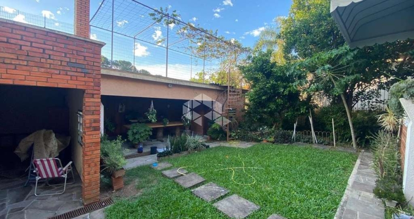 Casa com 3 quartos à venda na Rua Congo, 264, Vila Ipiranga, Porto Alegre