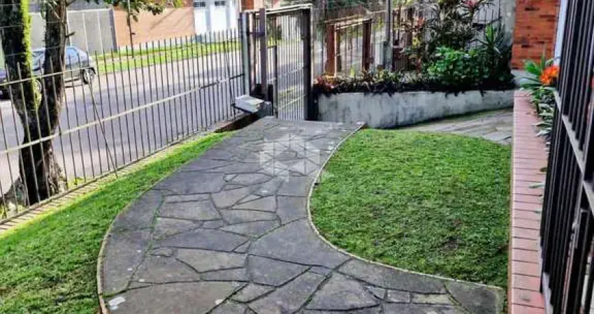 Casa com 4 quartos à venda na Rua Aneron Corrêa de Oliveira, 160, Jardim do Salso, Porto Alegre