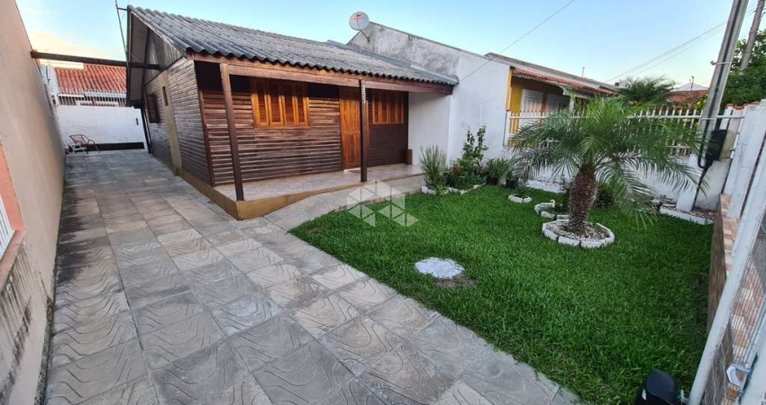 Casa com 2 quartos à venda na Rua Viana Moog, 253, São José, Canoas