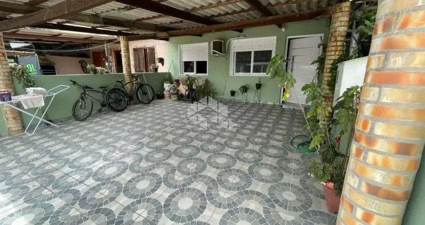 Casa em condomínio fechado com 2 quartos à venda na Rua Camboatás, 195, Igara, Canoas
