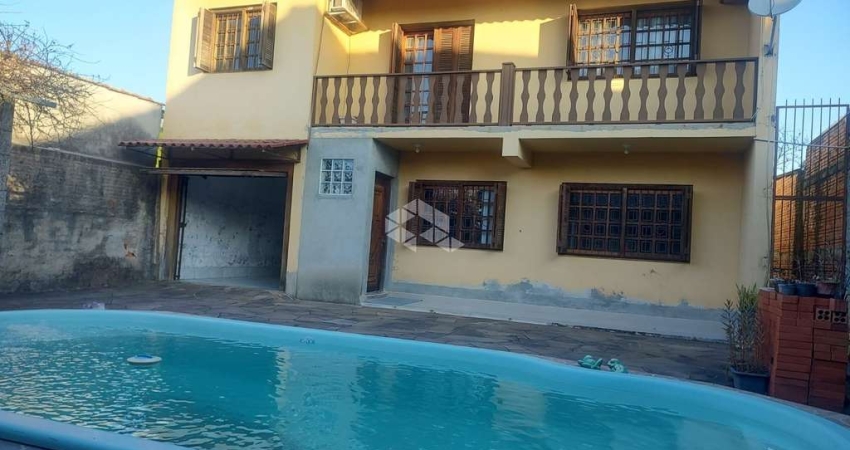 Casa com 3 quartos à venda na Rua Garibaldi, 631, Niterói, Canoas