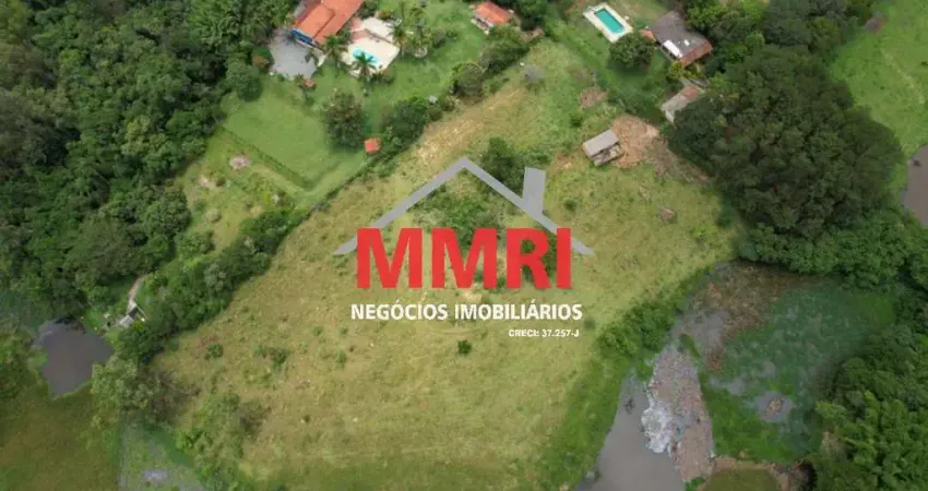 Oportunidade única: Sítio à venda em Araçoiaba da Serra-SP, bairro Retiro, com 25.736,00 m² de área.