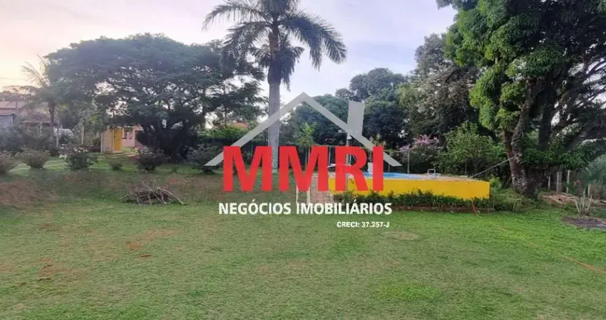 Chácara à venda em Araçoiaba da Serra: Colonial I, com 3 quartos, sala, 2 banheiros, 3.000m² área. Aproveite!