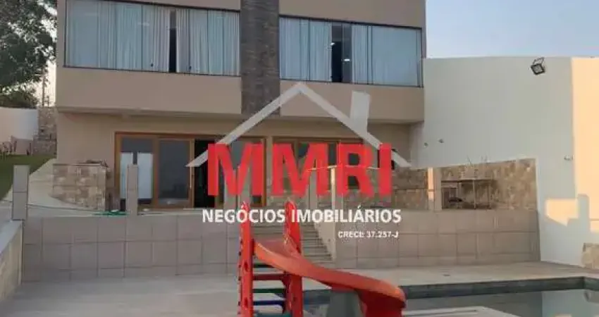 Imperdível: Chácara com piscina, 4 suítes e área de lazer completa em Araçoiaba da Serra - SP!