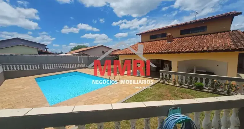 Chácara com piscina à venda no bairro Alvorada: 1.000m²!! CONFIRA!