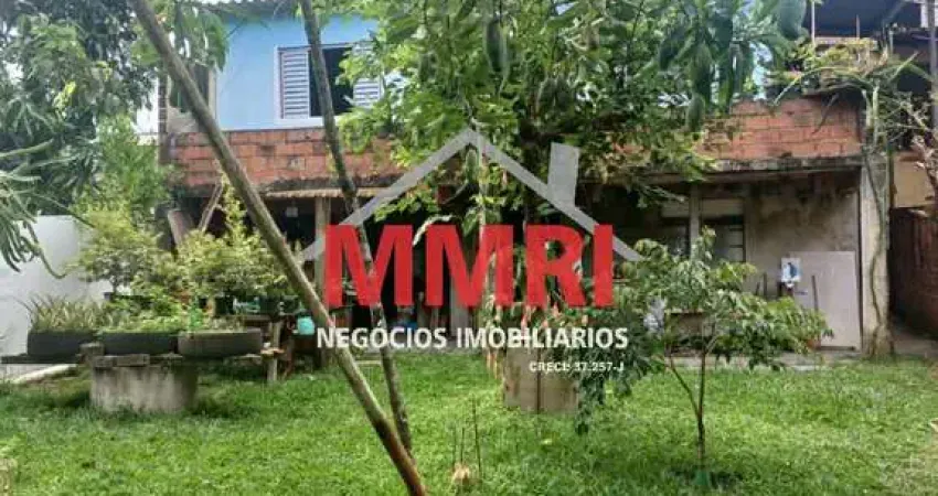 Imperdível: Casa à venda no Maria da Glória com nascente no fundo!!