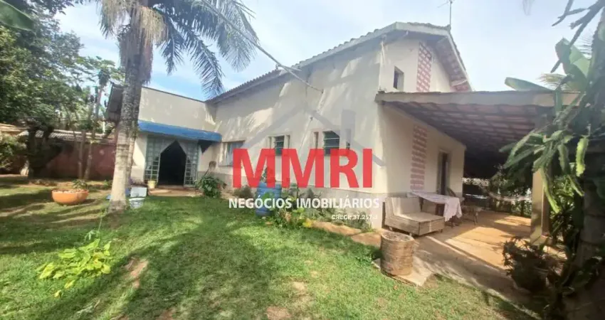 Chácara de 1.600m² com piscina à venda na Alvorada!
