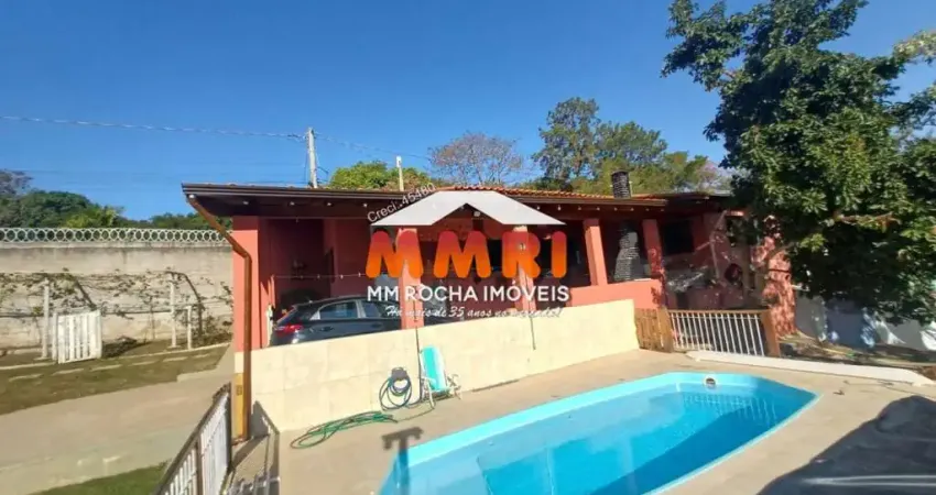 Chácara com Piscina e Vista para o Morro Ipanema de 1.505m² em Araçoiabinha, Araçoiaba da Serra-SP