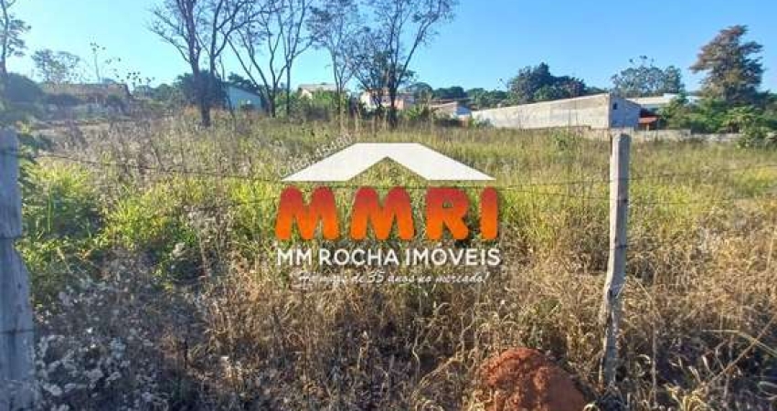 Terreno à venda no Centro de Araçoiaba da Serra-SP com 500m² de área!