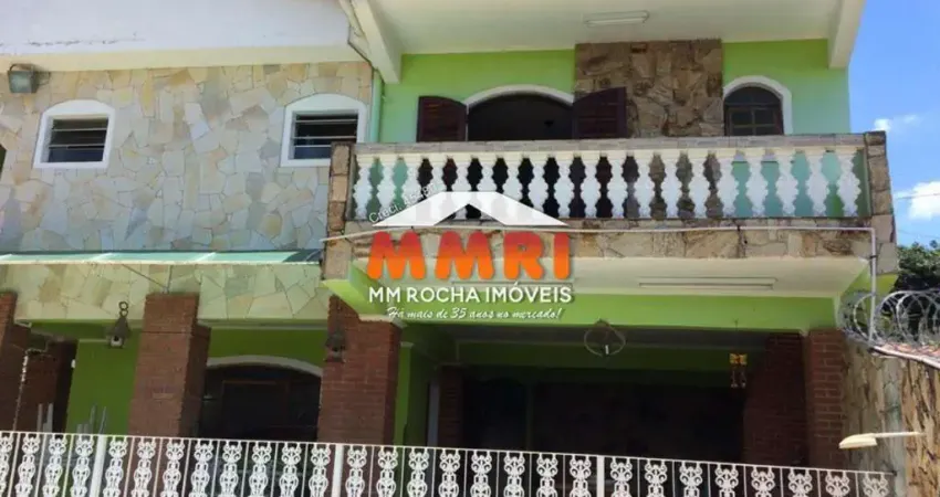 Chácara com Piscina e 3 Suítes em Santa Isabel à VENDA!