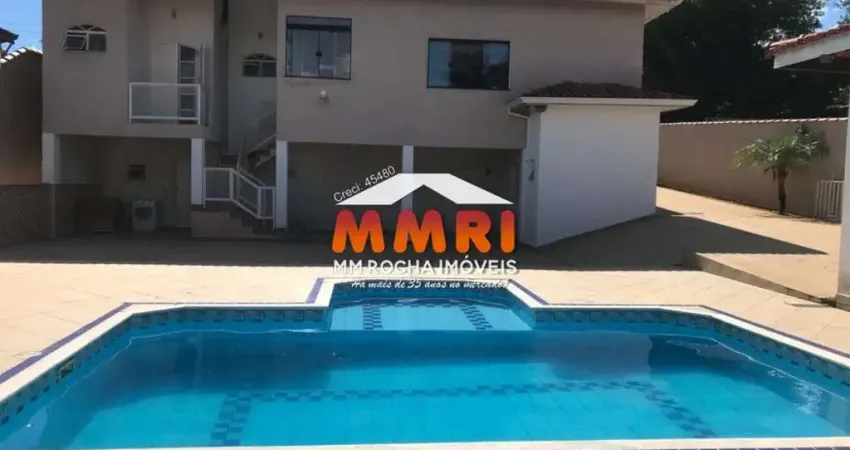 Chácara com Piscina no Monte Líbano em Araçoiaba da Serra