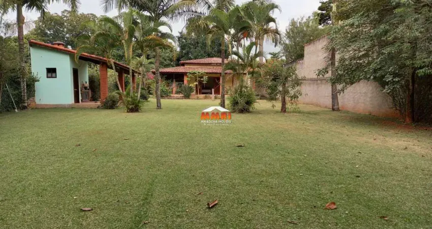 Chácara à venda em Araçoiaba da Serra: 3 quartos, 1 suíte, 2 salas, 2 banheiros, 3 vagas, 1.300m².