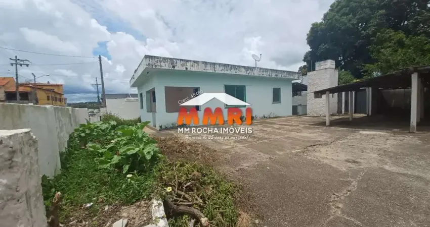 Casa com 3 dormitórios à Venda no Centro de Araçoiaba da Serra/SP