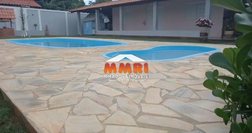 Chácara de luxo à venda em Araçoiaba da Serra-SP, bairro Campo do Meio: 3 quartos, 1 suíte, 1 sala, 2 banheiros, 1.084m².