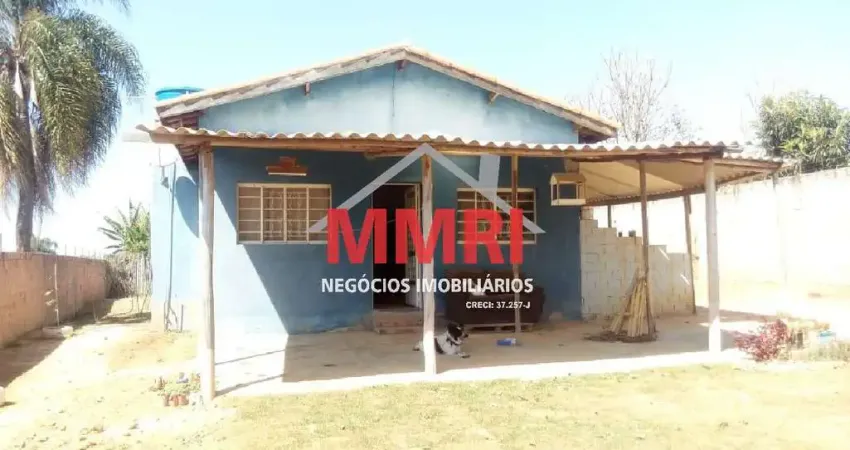 Chácara à venda em Capela do Alto-SP, bairro Iperozinho, com 40,00 m² de área.