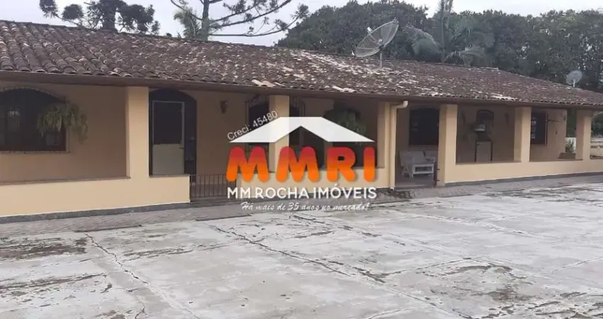 Maravilhosa chácara à venda em Araçoiaba da Serra-SP, bairro Araçoiabinha: 4 quartos, 2 suítes, 2 salas, 4 vagas, 300m².
