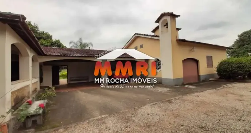 Chácara com 3 casas à venda no Jardim Perlamar - Araçoiaba da Serra/SP