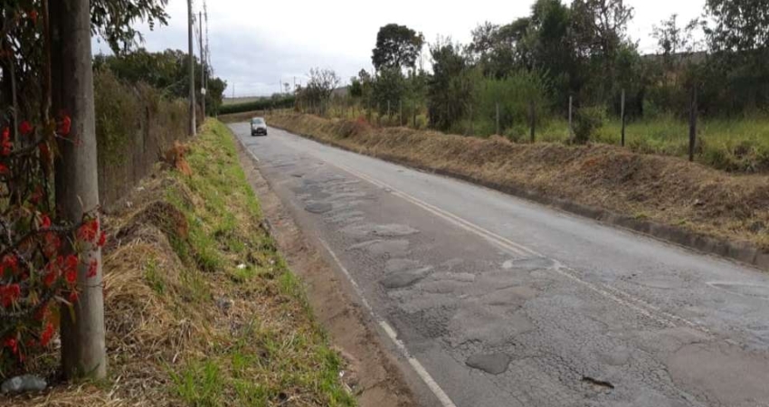 Área, Indefinido, Araçoiaba da Serra - R$ 69.680 mi, Cod: 3448