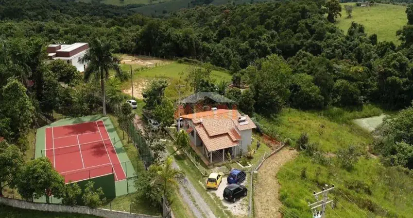 Chácara com 3 dorms, Haras Pavão, Araçoiaba da Serra - R$ 600 mil, Cod: 3867- ACEITA FINANCIAMENTO