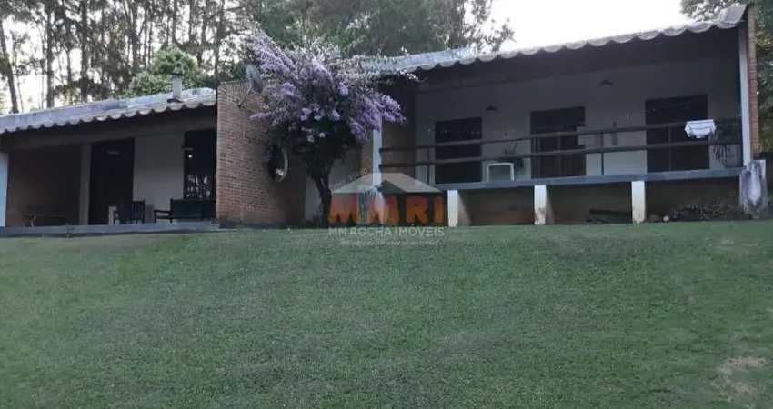 Chácara com 4 dormitórios no Monte Líbano - Araçoiaba da Serra/SP