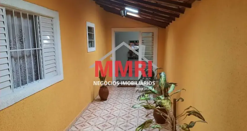 Casa com 4 dormitórios a Venda no Centro de Araçoiaba da Serra/SP. Imperdível!