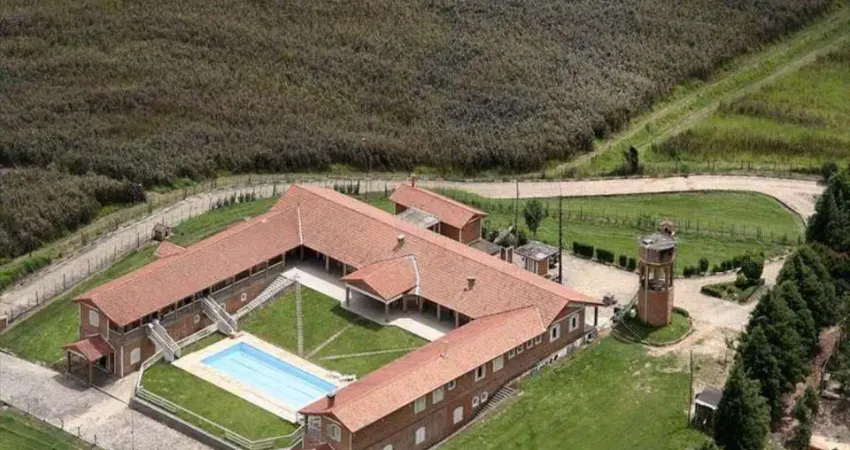 Fazenda com 9 dorms, Zona Rural, São Miguel Arcanjo - R$ 8 mi, Cod: 1146