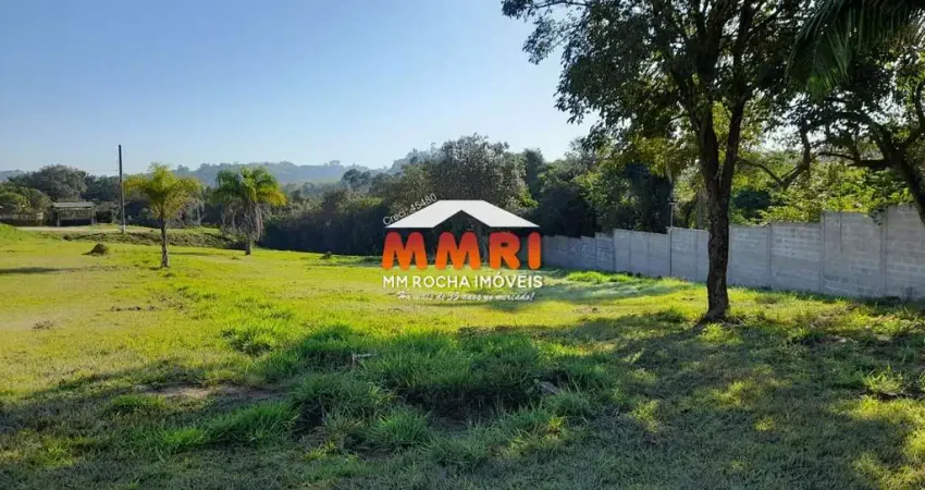 Terreno de Condomínio à Venda em Araçoiaba da Serra-SP, Bairro Village da Serra, 1.150m² de Área