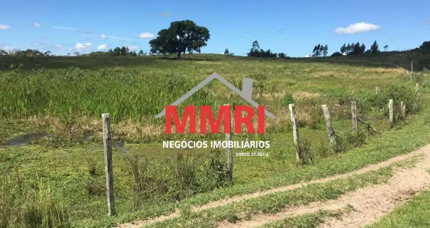 Fazenda à venda no Banqueiros, Araruama 