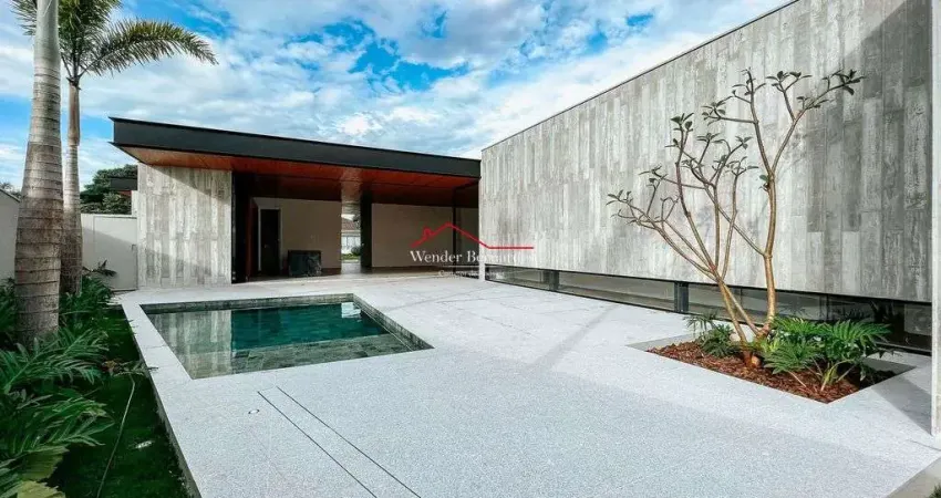 Sobrado de Luxo, 4 Suítes - Condomínio Villa dos Ipês! Exclusividade e Conforto!