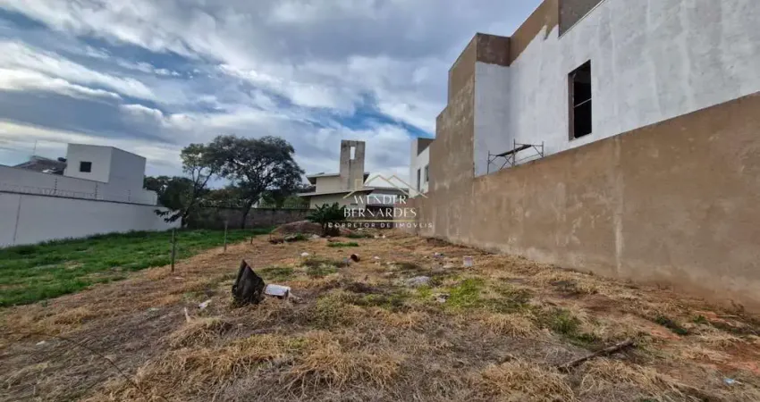 Lote à venda no Itapema Sul, com 367m² perto do Colégio Ann Mackenzie - Zona Sul
