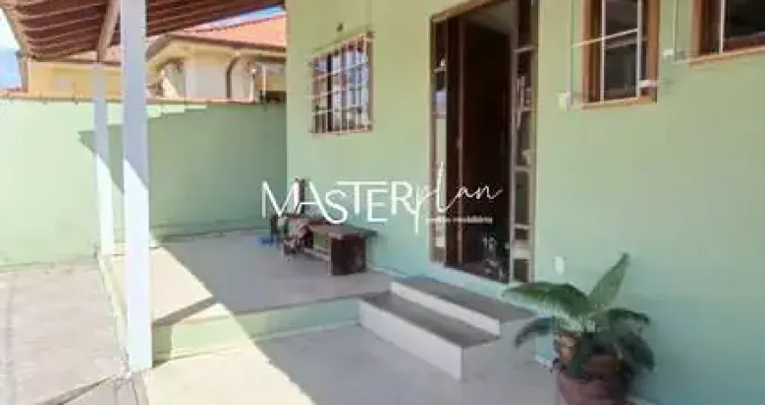 Casa com 3 quartos à venda na Treze, 92, Morada da Colina, Resende