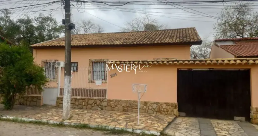 Casa com 6 quartos à venda na Rua Vereador Richard Rocha Andrade, 201, Parque Ipiranga, Resende