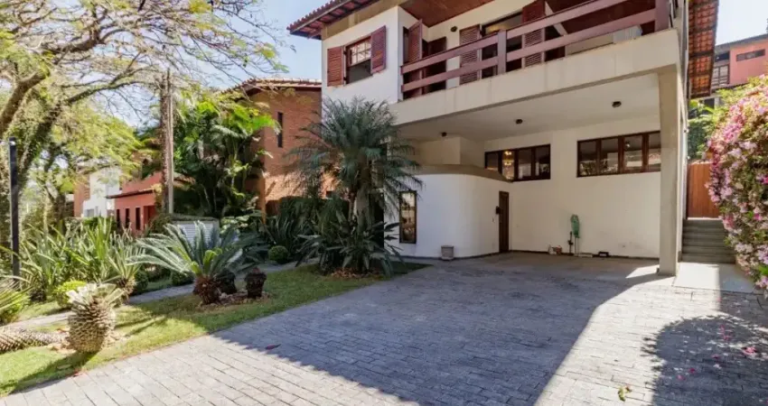 Casa em condomínio à venda com 4 quartos, sendo 3 suítes e 285m².