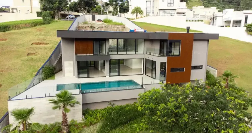 Casa no condomínio Residencial Campos do Conde, com 4 suítes e 650m² à venda.
