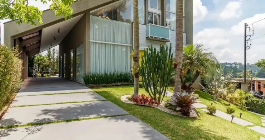 Casa à venda com 3 suítes e 268m² no Condomínio Morada da Aldeia.