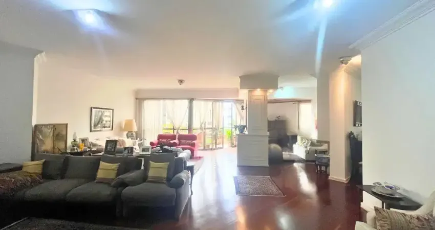 Apartamento com 5 suítes à venda na Alameda Grajaú em Alphaville.