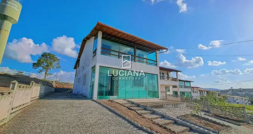 4 Suítes! Ótima casa para venda em condomínio - Gravatá/PE!