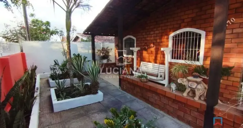 Casa com 4 quartos à venda na Rua Adolfo Moura Poroca, 470, COHAB-ll, Gravatá