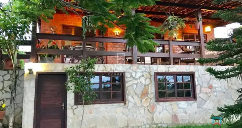 Casa em Condomínio Próximo ao Centro - 4 quartos + quarto externo
