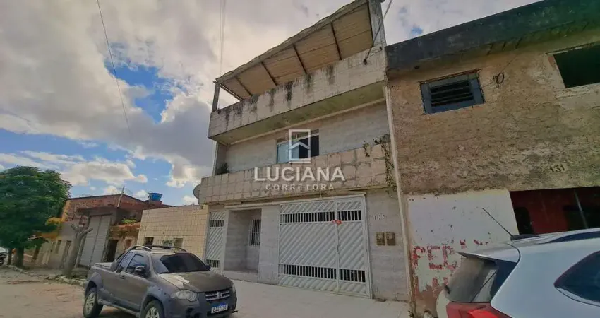 Ótima localização! Casa no Centro da cidade para venda em Gravatá
