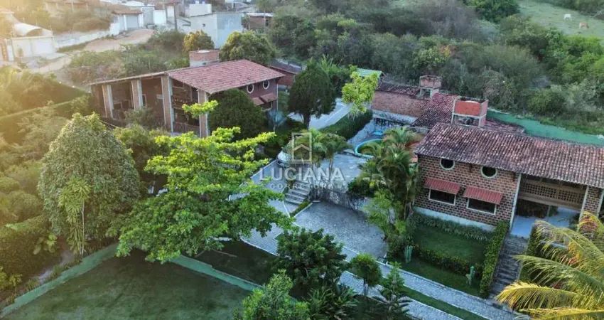 Paraíso! Excelente Chácara com 2 Casas em Gravatá/PE