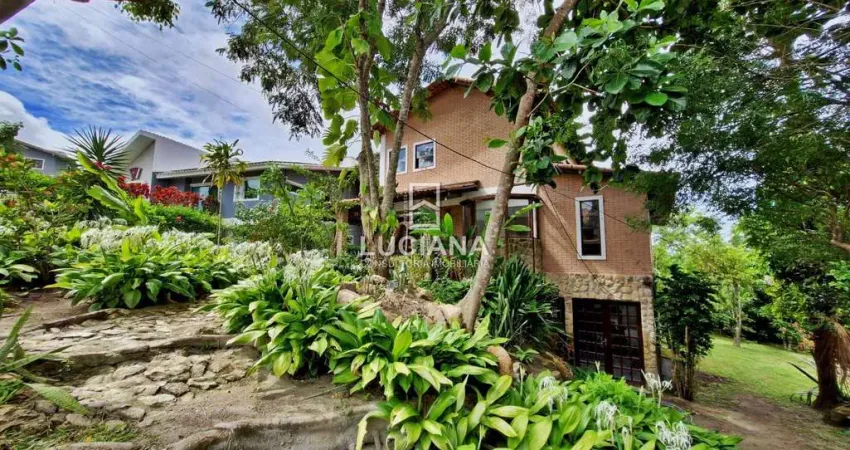 Incrível! Casa com 4 Quartos em Condomínio próximo do Centro de Gravatá/PE