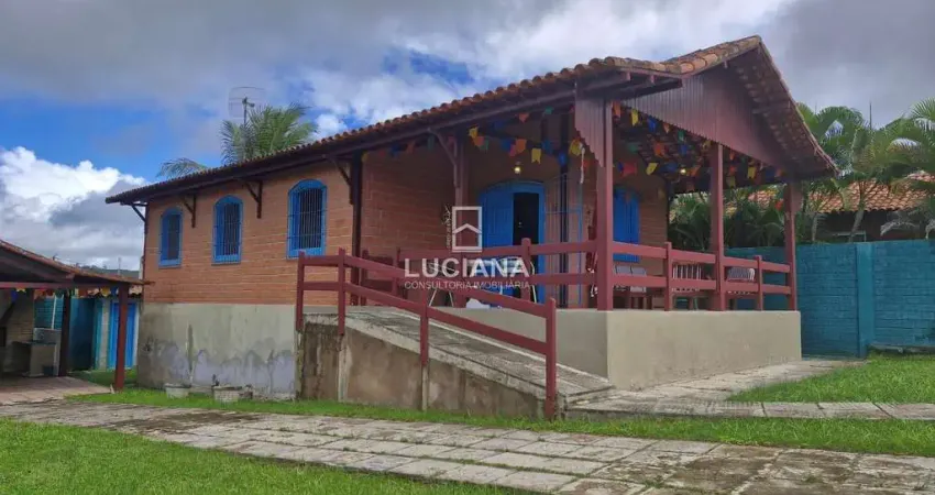 648 m² de Terreno! Casa com 3 Quartos perto da BR-232 e da Via Local em Gravatá!