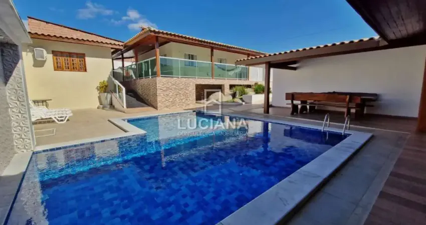 Oportunidade! Casa fora de condomínio com 5 Quartos e Piscina em Gravatá/PE!