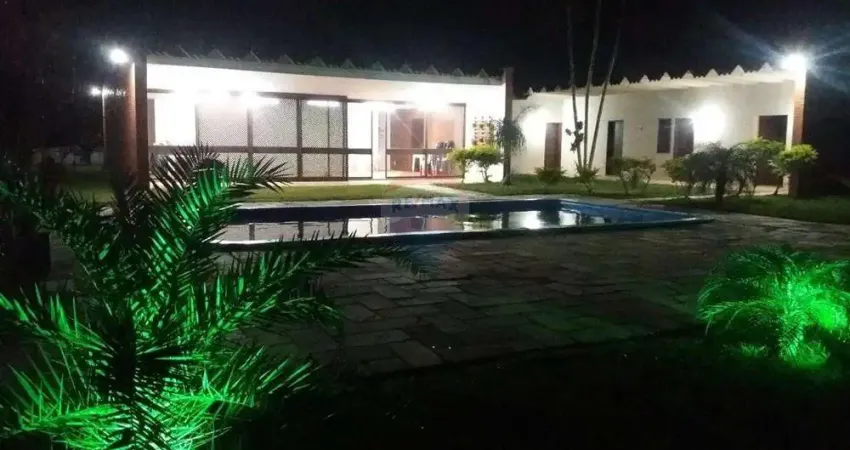 Chácara - área útil 402m² e terreno 10000m² À Venda em Novo Horizonte – Araruama/RJ - R$ 735 mil