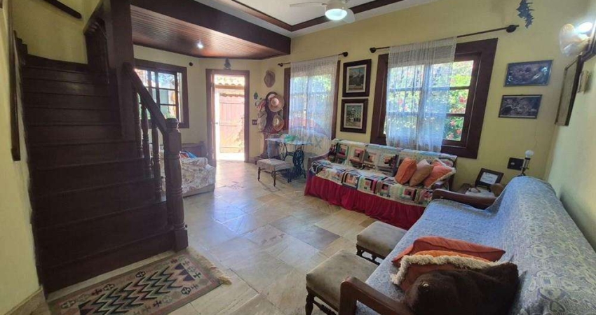 CHARMOSA CASA DUPLEX A VENDA - 3 SUITES - CANTO ESQUERDO DE GERIBÁ - PÉ NA AREIA - R$ 1.400.000,00