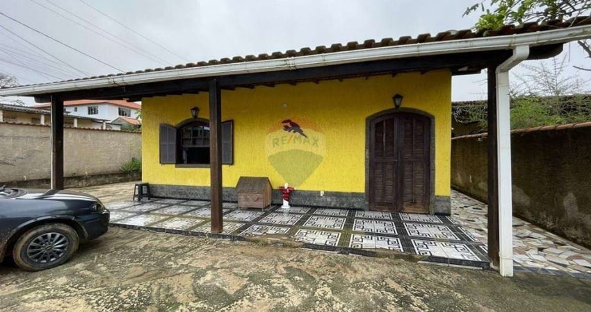 Casa à venda com área  gourmet em São Pedro da Aldeia/RJ - R$ 270 MIL.